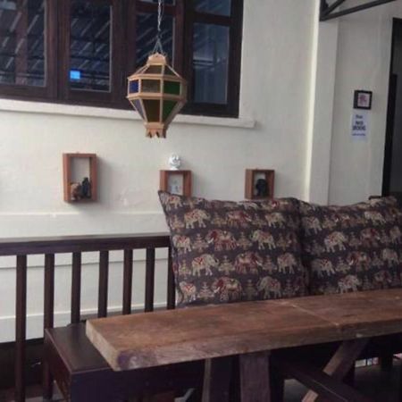 Thapae Backpackers Hostel (Adults Only) Chiang Mai Ngoại thất bức ảnh